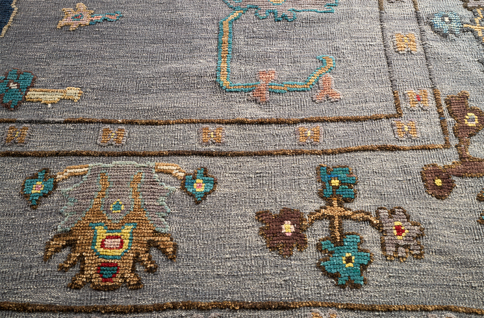 Contemporary Tulu Wool Rug in Modern Multi Tone Design