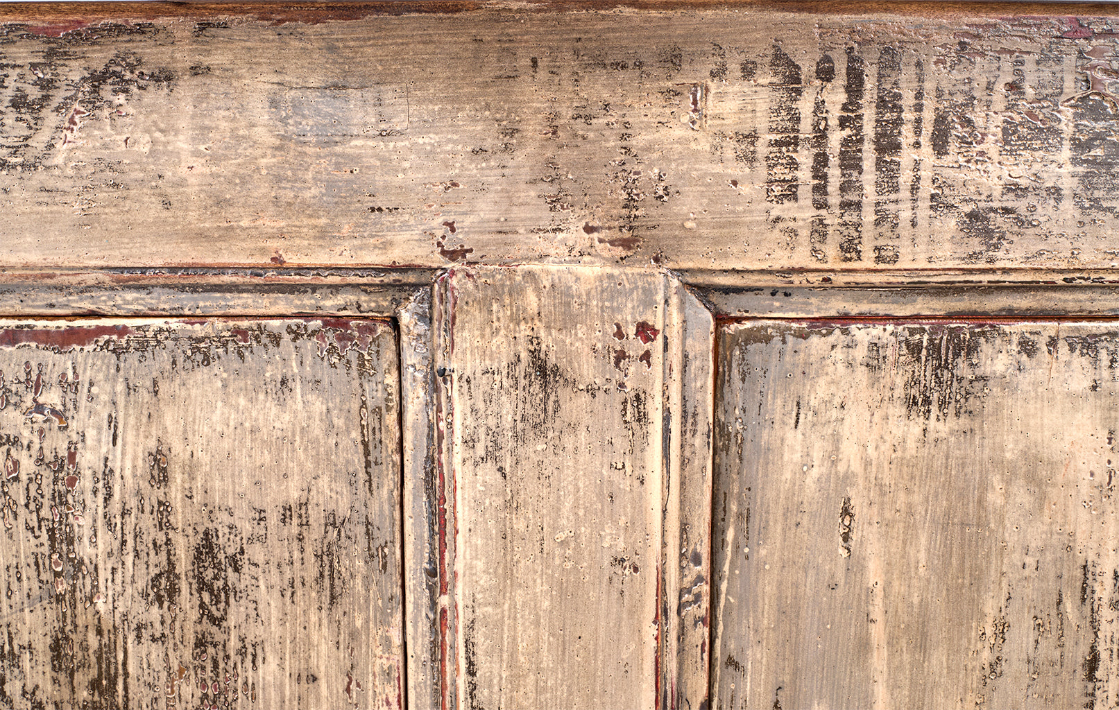 Six Door Server in Lacquered Paint Patina