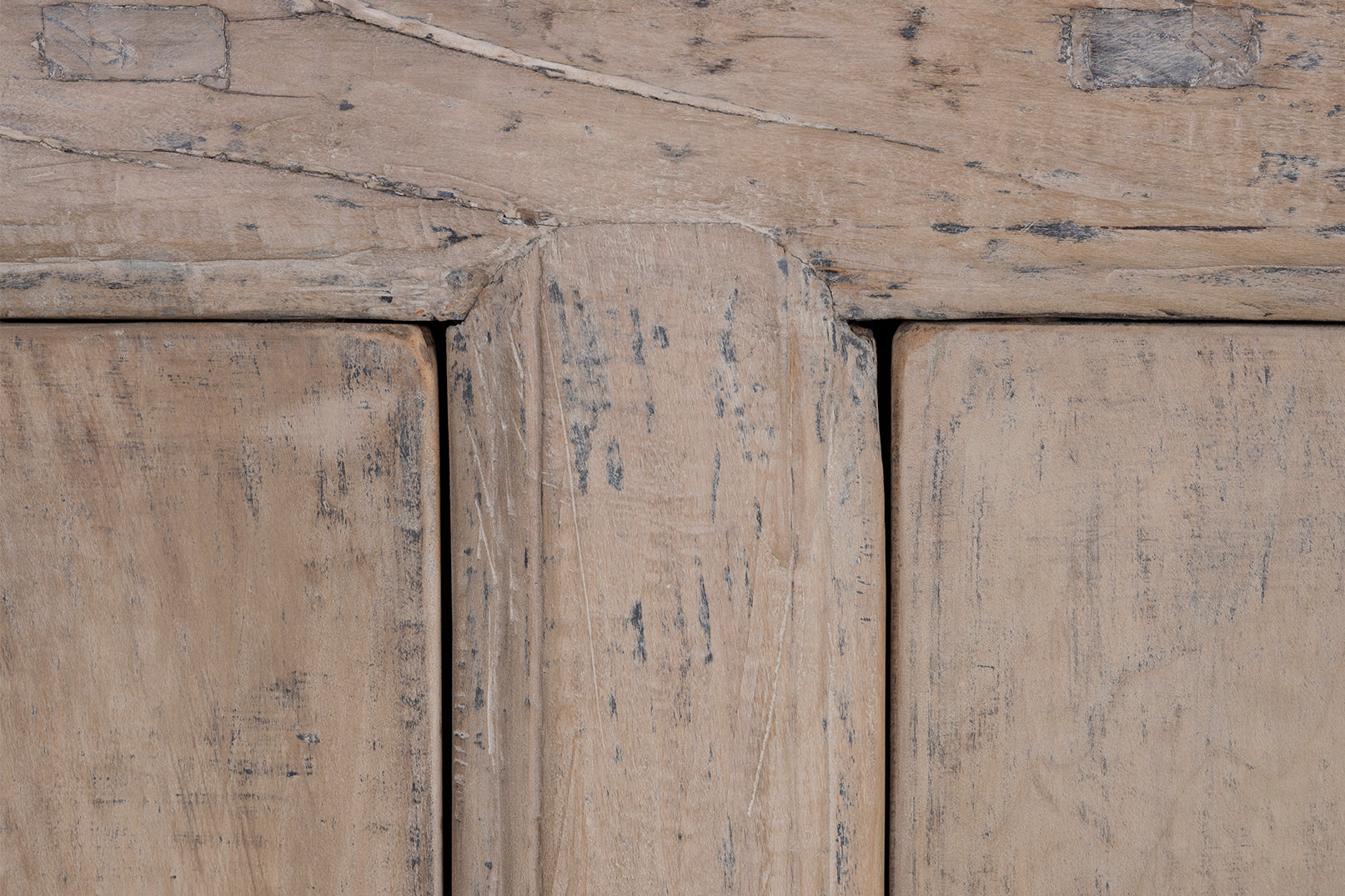 Natural Elm Six Door Server